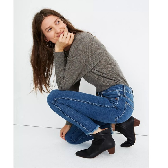 Madewell 10" High-Rise Skinny Jeans in Mackey Wash: Button-Front Edition - Picture 4 of 9